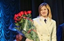 Crimea prosecutor Poklonskaya first wears general's toggery in public