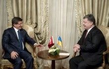 Порошенко і Давутоглу визначили напрями зміцнення стратегічного партнерства між країнами