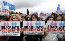 В Италии прошла многотысячная демонстрация против однополых браков (фото)