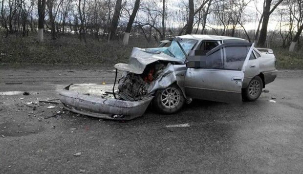 На Тернопільщині загинув водій, який на великій швидкості врізався у восьмитонний каток На Тернопільщині загинув водій, який на великій швидкості врізався у восьмитонний каток
