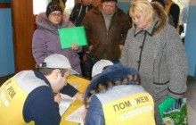 Штаб Ахметова доставить у травні на Донбас 400 тисяч продуктових наборів