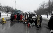 Видеорегистратор заснял момент кровавого ДТП со "скорой" в Харькове (фоторепортаж)