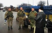 Священники и волонтеры УПЦ продолжают опекать военных Украины (укр.)