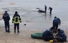 У Сєвєродонецьку на озері під лід провалилися 5 підлітків, двоє з них загинули (відео)