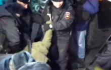 У Москві ОМОН затримує учасників протесту "валютних іпотечників"