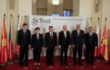 "Вишеградська четвірка" планує допомогти Балканам у спробах обмежити потік біженців