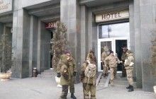 Активістам у готелі "Козацький" поставили ультиматум - ЗМІ