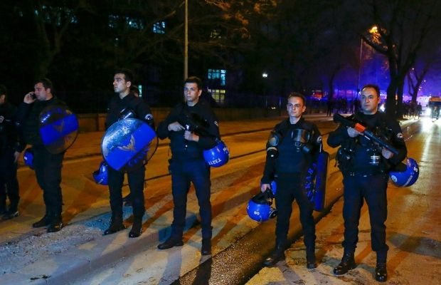 Взрыв в столице Турции: 28 жертв, более 60 раненых. ФОТО