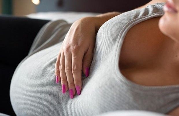 Половая жизнь во время беременности может продолжаться / фото newsru.co.il
