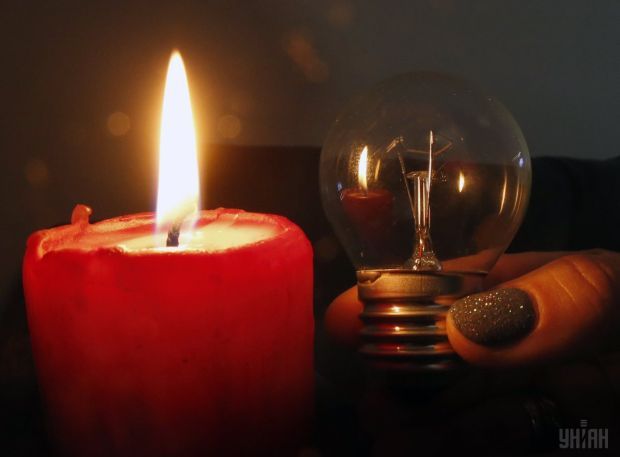 Власти заявляют, что ситуация со светом в городе не критическая, но сложная / фото УНИАН Власти заявляют, что ситуация со светом в городе не критическая, но сложная / фото УНИАН