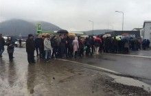 Студенти вдруге заблокували трасу Київ - Чоп в межах Мукачева (фоторепортаж, відео)