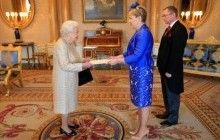 Посол Украины в Великобритании вручила верительные грамоты королеве Елизавете (фото)