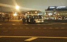 У здания ФСБ в Москве участников акции в поддержку Савченко силовики погрузили в автозак (фото)