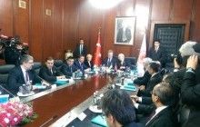Порошенко закликав турецький парламент визнати депортацію кримських татар геноцидом