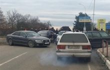 На Закарпатті водії продовжують блокування руху на українсько-словацькому кордоні (фоторепортаж)