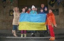 Діти із сімей учасників АТО з Тернопільщини вирушили за кордон презентувати карту миру (фото)