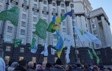 Аграрии заставили комитет Рады поддержать их законопроект о налогообложении под давлением улицы