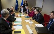 ЄС збереже санкції проти РФ до повного виконання нею Мінських домовленостей - Меркель та Олланд