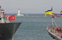 Украинские и турецкие корабли провели совместные маневры в Одессе (фоторепортаж)