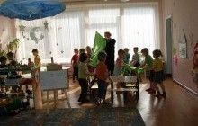 В Краматорске уволили из детсада няню, напоившую детей раствором отбеливателя