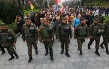 В Одесі активісти перекрили вулицю, якою йшли "антимайданівці"- сутички вдалося уникнути