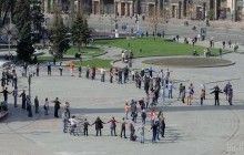 На Майдані Незалежності в Києві утворили "живу" карту України (фото)
