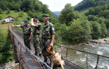 Ukrainian border guards to get higher pay