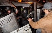 В Киеве будут судить "беркутовца", не мешавшего подчиненным избивать пенсионеров 1 декабря 2013 на Институтской