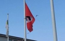 ЗМІ: У шведському місті Ветланда невідомі підняли нацистський прапор біля ратуші (фото)