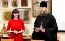 У Києві вперше створений жестовий розмовник для спілкування священиків із глухими людьми (фото)