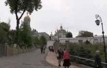 На журналістів ТСН під час зйомок під стінами Києво-Печерської Лаври скоєно одразу два напади (відео)