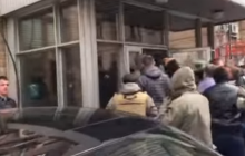 Під Київрадою невідомі у камуфляжі побили депутатів - нардеп (фото, відео)