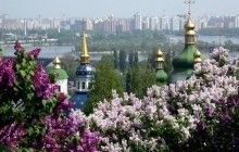 Суспільство найбільше довіряє Церкві, найменше – політикам і журналістам – соцопитування