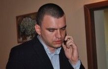 Одеський слідчий, який п'яним їздив містом, попався на торгівлі зброєю