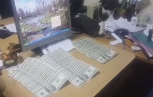 На Дніпропетровщині суддю викрили на отриманні хабара у 7 тисяч доларів (відео)