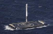 SpaceX показала нове відео історичної посадки ракети на плавучу платформу