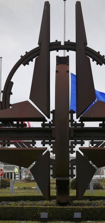 Словесная война НАТО и Кремля из: