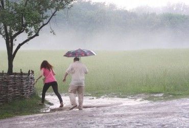 Сьогодні в Україні стане спекотніше, але частину країни охопить негода (карта)