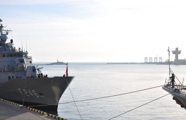 В порт Одессы прибыли военные корабли ВМС Турции 