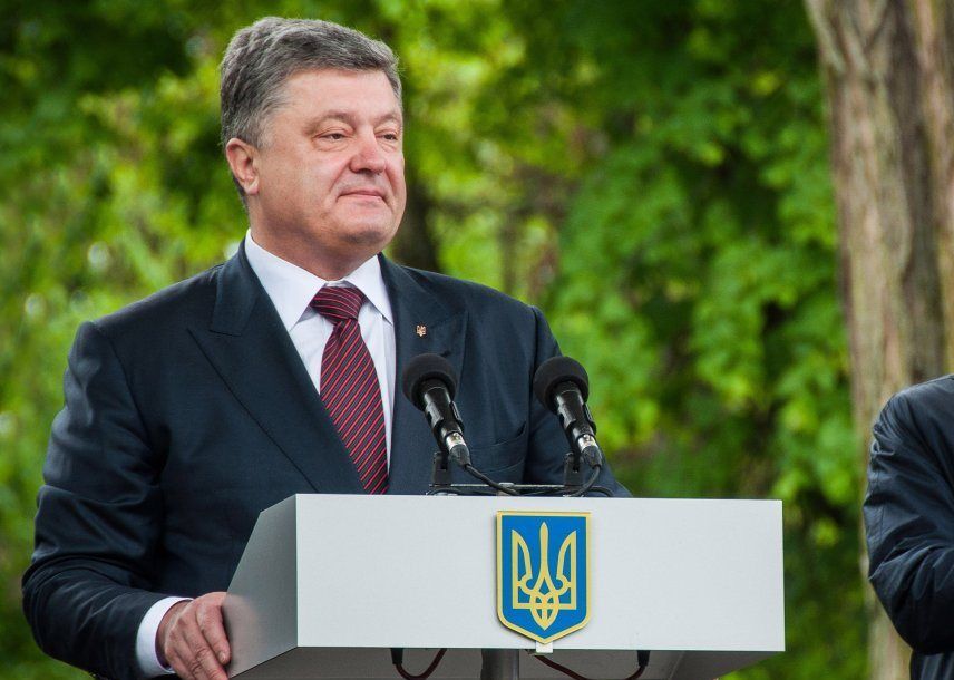 Порошенко: Ворога зупиняє духовна міць та єдність українського народу / Фото УНІАН Порошенко: Ворога зупиняє духовна міць та єдність українського народу / Фото УНІАН