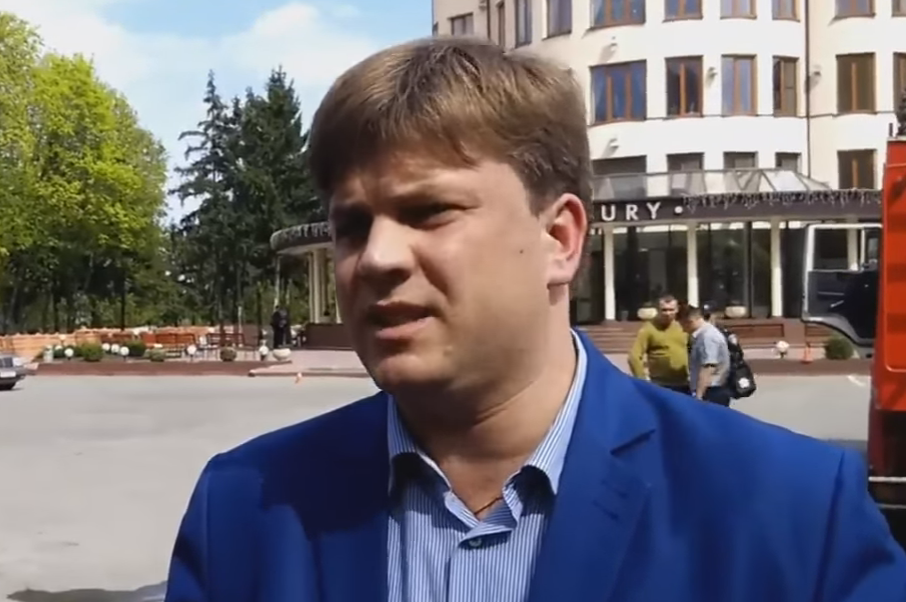 андрей лесик / youtube.com В Харькове лишили мандата депутата, который 9 мая надел георгиевскую ленточку