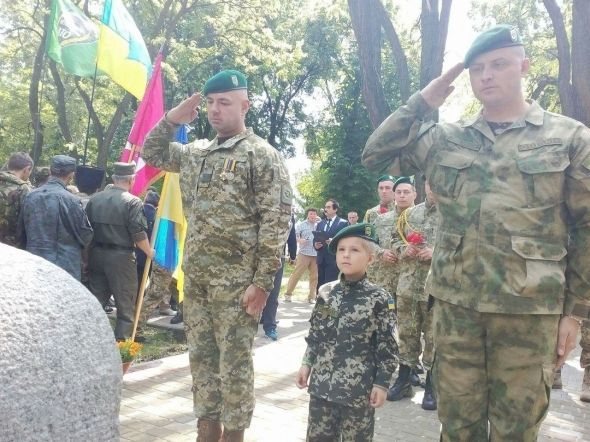 памятник АТО / Gazeta.ua памятник АТО / Gazeta.ua