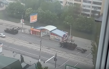 Появилось видео передвижения военной колонны в оккупированном Луганске