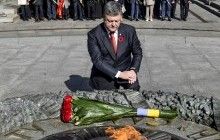 В Кремле заявили, что Порошенко не получил поздравления от Путина ко Дню Победы из-за "отсутствия диалога"