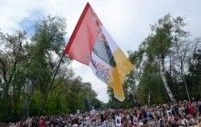 В Одессе развернули красные флаги, полиция задержала семерых человек