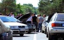 Владельцы авто с иностранной регистрацией заблокировали КПП на украинско-словацкой границе (фото)