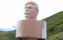 В Грузии демонтировали памятник Сталину, который простоял один день
