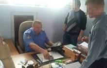 В Черниговской области задержали майора полиции, который требовал от подчиненных взятки за переаттестацию