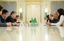 Порошенко назвал катастрофической ситуацию в Крыму