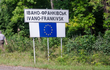 В пригороде Ивано-Франковска частный дом обстреляли из гранатомета